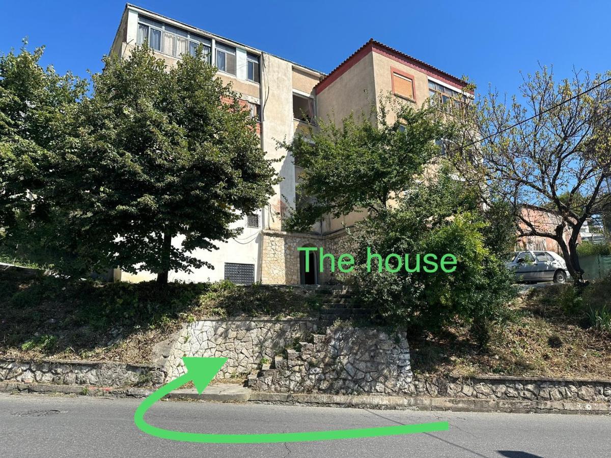 Hoxha House Kruje Exterior photo